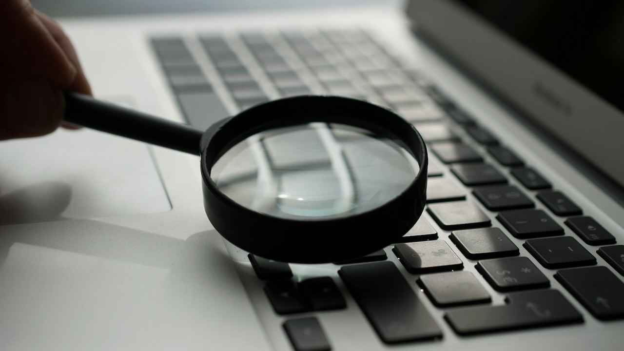 Recruiter reviewing candidates from a response handling project